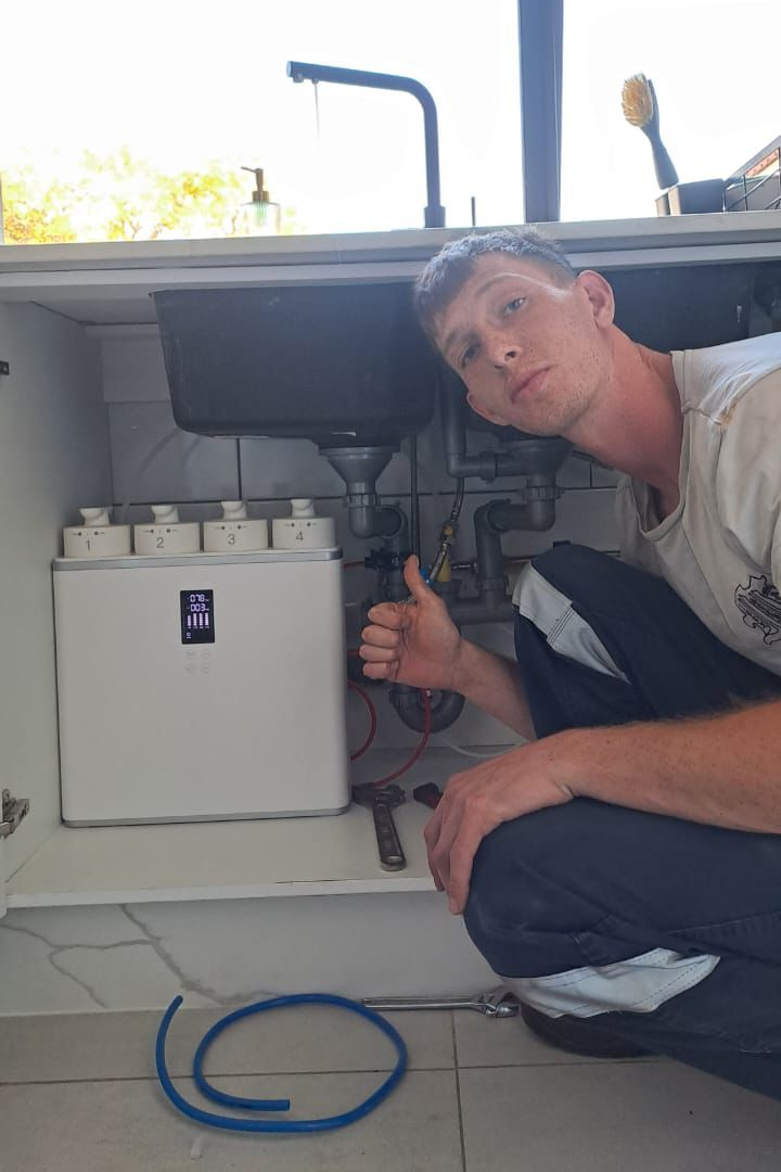 Plumber: Nathan Benadie